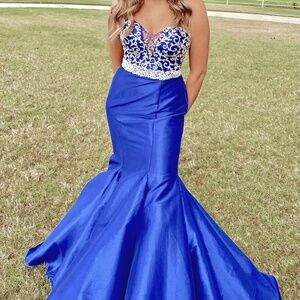 Purple prom/formal dress